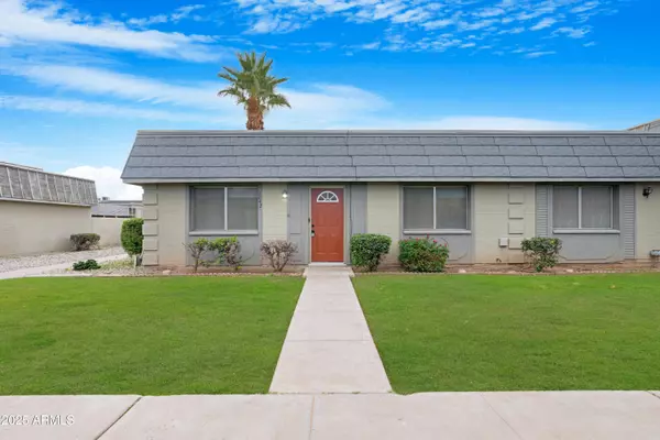 2042 W ELM Street, Phoenix, AZ 85015
