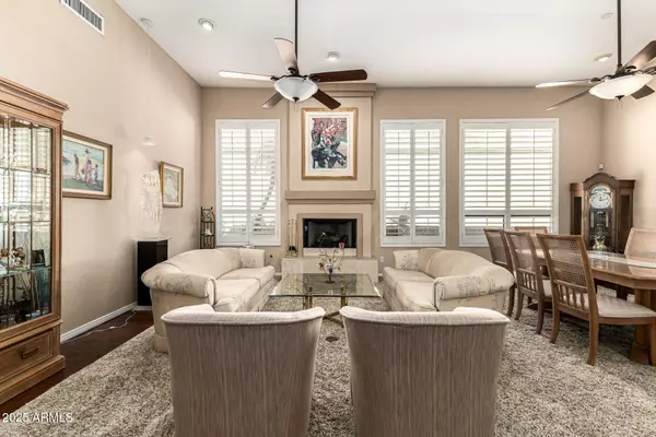 Scottsdale, AZ 85251,8100 E CAMELBACK Road #167