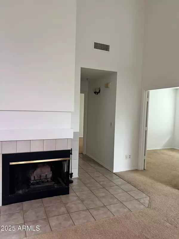 Gilbert, AZ 85234,1633 E LAKESIDE Drive #17