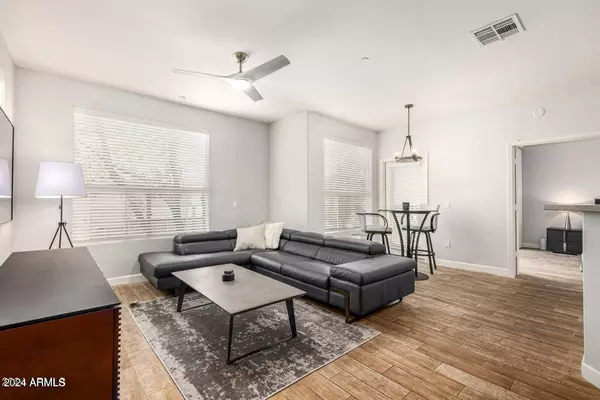 Scottsdale, AZ 85260,9550 E THUNDERBIRD Road #266