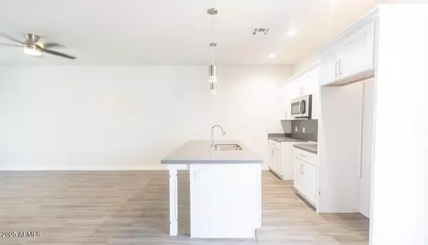 Phoenix, AZ 85008,1850 N 51st Street #5