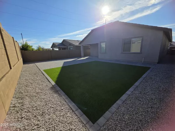 Waddell, AZ 85355,16924 W ECHO Lane