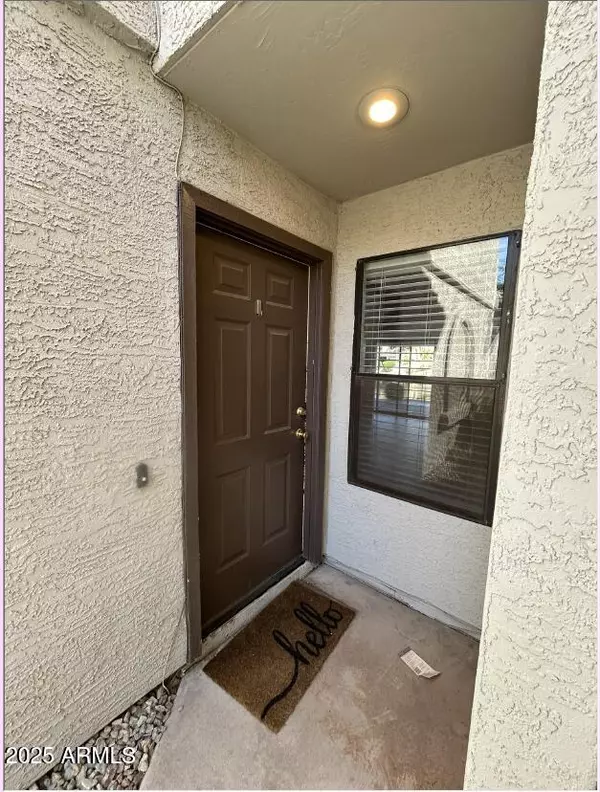 Gilbert, AZ 85233,624 S CROWS NEST Drive