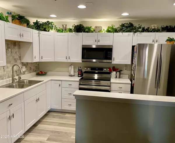 Mesa, AZ 85206,425 S PARKCREST -- #322