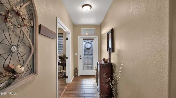 Apache Junction, AZ 85119,3301 S GOLDFIELD Road #6014