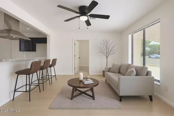 Phoenix, AZ 85051,2806 W ROYAL PALM Road