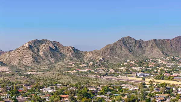 Phoenix, AZ 85028,9225 N ARROYA VISTA Drive W