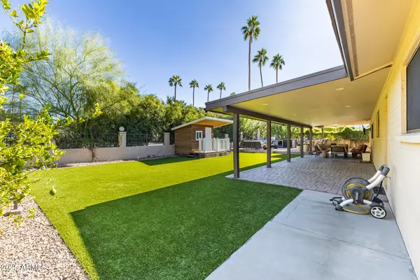 Phoenix, AZ 85028,9225 N ARROYA VISTA Drive W