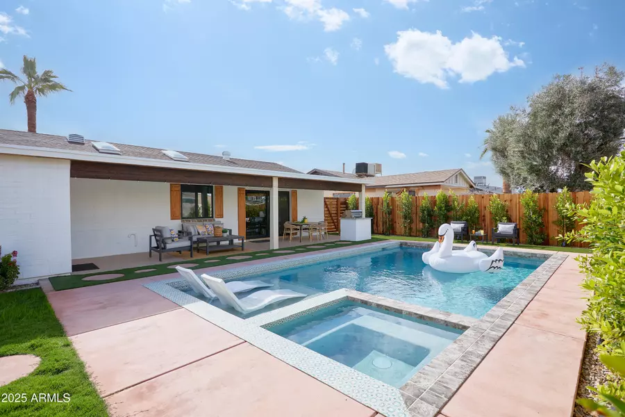 7320 E LATHAM Street, Scottsdale, AZ 85257