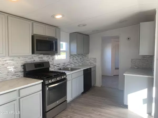 6515 W WARREN Drive, Casa Grande, AZ 85194