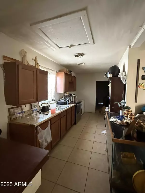 Phoenix, AZ 85009,3206 W PIERCE Street