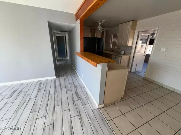 Phoenix, AZ 85021,10244 N 18TH Avenue