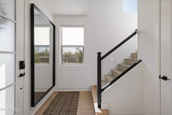 2121 W Sonoran Desert Drive #8, Phoenix, AZ 85085