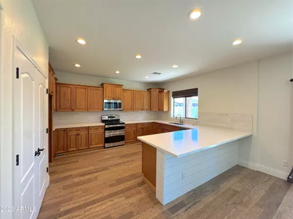 San Tan Valley, AZ 85144,1637 W GREEN TREE Drive