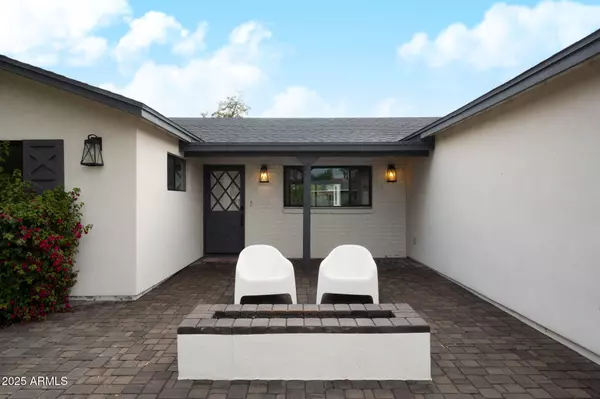 Phoenix, AZ 85018,3413 N 45TH Street