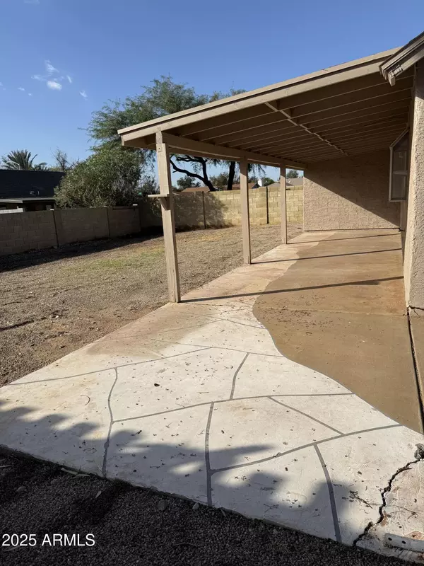 Glendale, AZ 85304,5651 W MESCAL Street