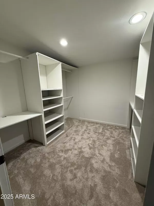 Glendale, AZ 85304,5651 W MESCAL Street