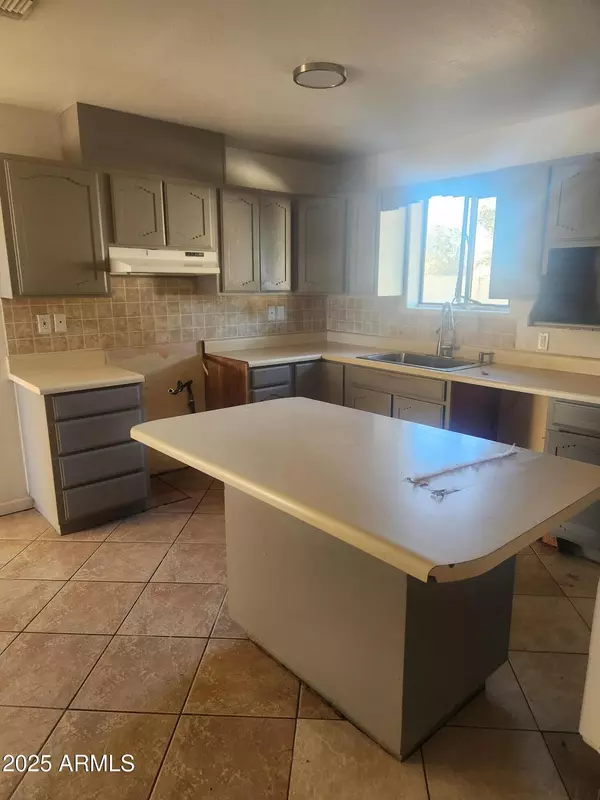 Douglas, AZ 85607,1940 E 13TH Street