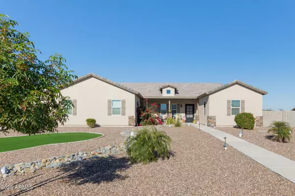 8998 W GARNET MOUNTAIN Drive, Casa Grande, AZ 85194