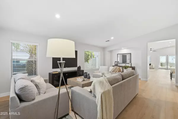 Gilbert, AZ 85297,4455 E MARSHALL Avenue