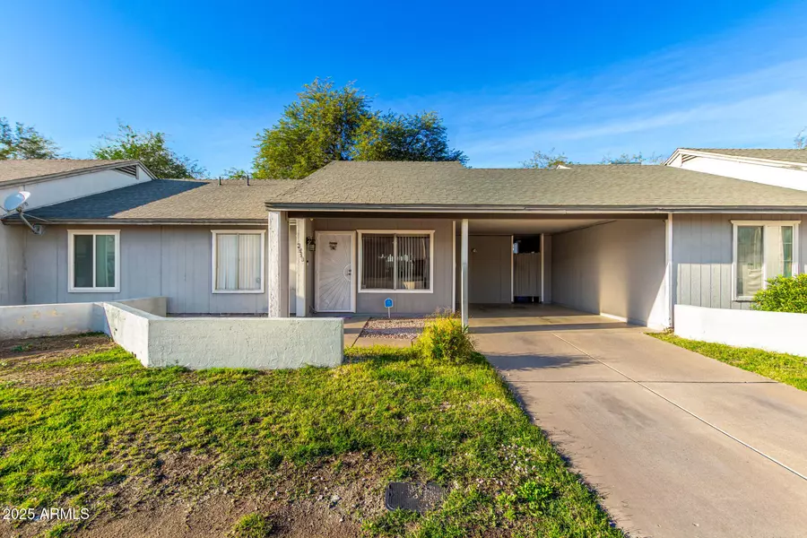 4028 E CARSON Road, Phoenix, AZ 85042