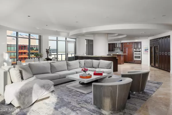 2402 E ESPLANADE Lane #PH2, Phoenix, AZ 85016