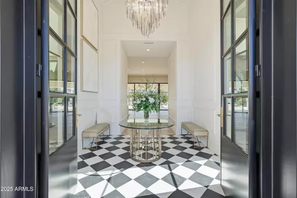 Paradise Valley, AZ 85253,8635 N 65TH Street