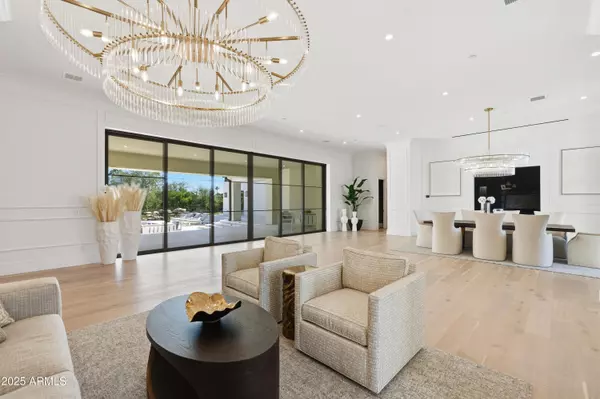 Paradise Valley, AZ 85253,8635 N 65TH Street