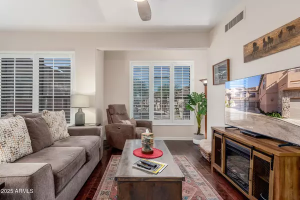 Phoenix, AZ 85050,20660 N 40TH Street #2182