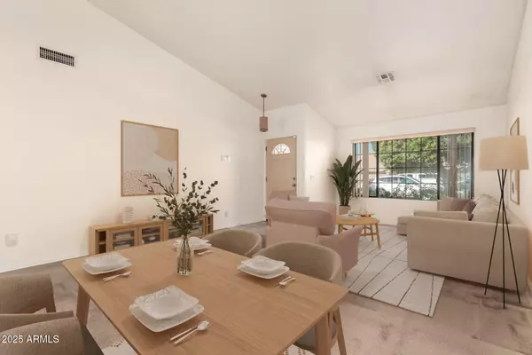 Gilbert, AZ 85233,537 W PALO VERDE Street