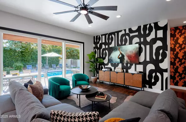 Phoenix, AZ 85018,3229 E CAMPBELL Avenue