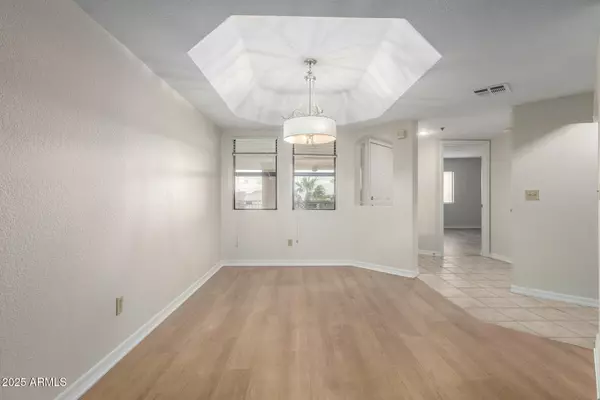 Phoenix, AZ 85018,5104 N 32ND Street #332