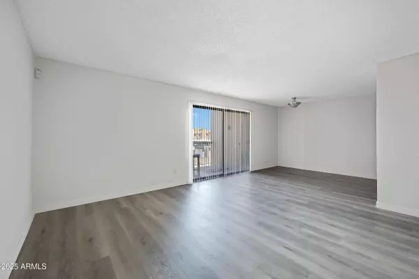 Phoenix, AZ 85031,3810 N MARYVALE Parkway #2067