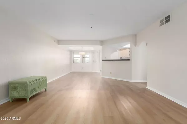 Phoenix, AZ 85018,5104 N 32ND Street #332