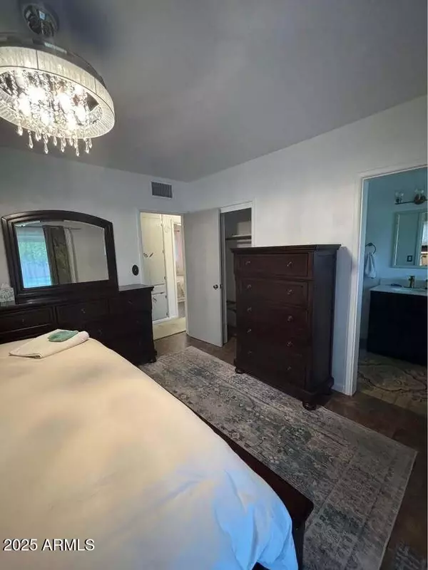 Phoenix, AZ 85008,4105 E LEWIS Avenue