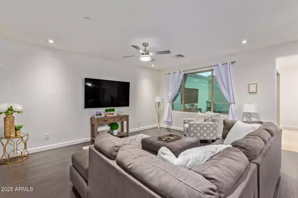 Scottsdale, AZ 85255,18557 N 94TH Street