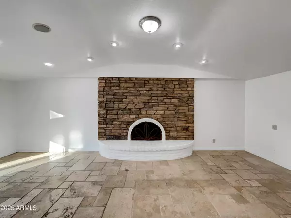 Scottsdale, AZ 85254,6325 E SWEETWATER Avenue