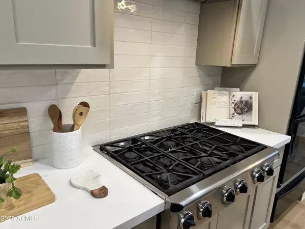 Glendale, AZ 85308,5286 W LONE CACTUS Drive