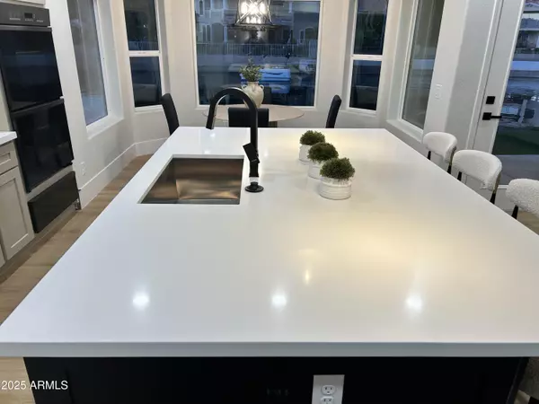 Glendale, AZ 85308,5286 W LONE CACTUS Drive