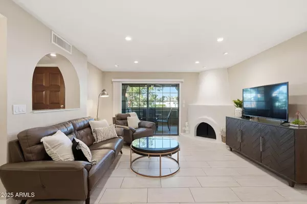 Phoenix, AZ 85020,7557 N DREAMY DRAW Drive #264