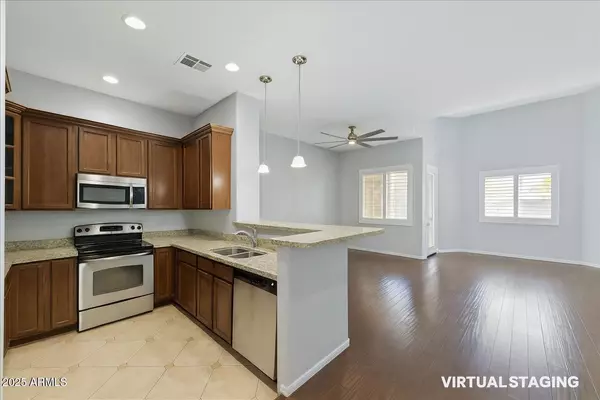 Chandler, AZ 85225,121 N CALIFORNIA Street #29