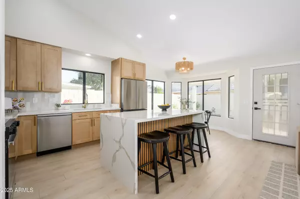 Chandler, AZ 85225,1683 E KENT Avenue