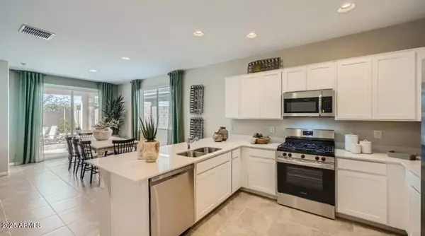 Surprise, AZ 85387,17318 W SMOKETREE Drive