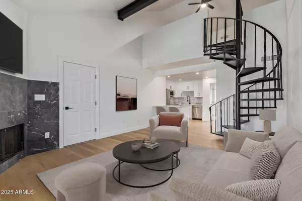 Tempe, AZ 85282,4901 S CALLE LOS CERROS Drive #202