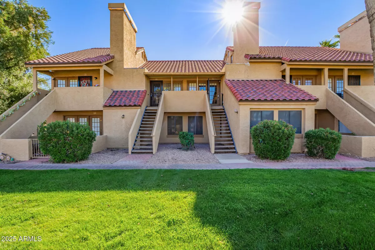 Tempe, AZ 85282,4901 S CALLE LOS CERROS Drive #202