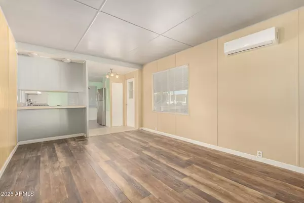 Phoenix, AZ 85020,10401 N CAVE CREEK Road #37