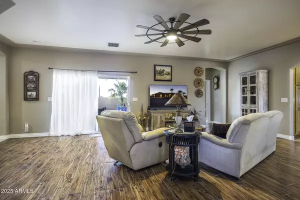 Casa Grande, AZ 85122,197 N pottebaum Avenue