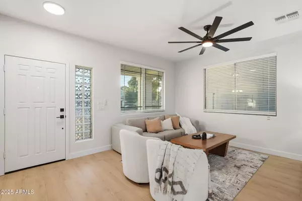 San Tan Valley, AZ 85140,978 E JULIE Avenue