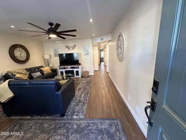 Mesa, AZ 85206,4328 E CAPRI Avenue #180