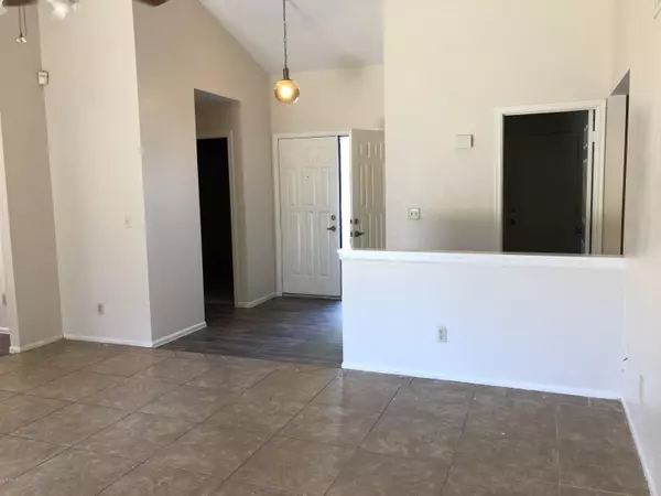 Glendale, AZ 85304,5533 W CHOLLA Street